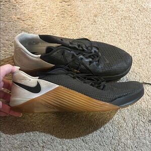 Nike Men's Black and Brown Athletic Shoes